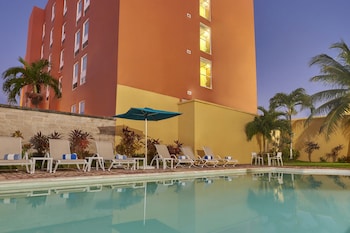 city express junior by marriott cancun
