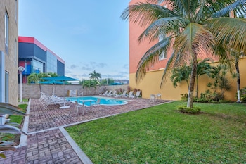 city express junior by marriott cancun