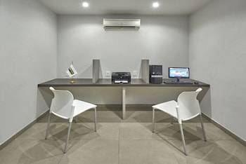 City Express Junior By Marriott Cancun,Downtown Cancun>>Cancun,3 star