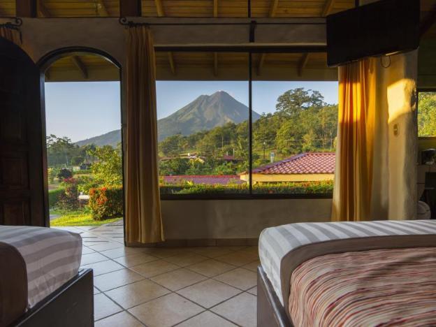 arenal volcano inn