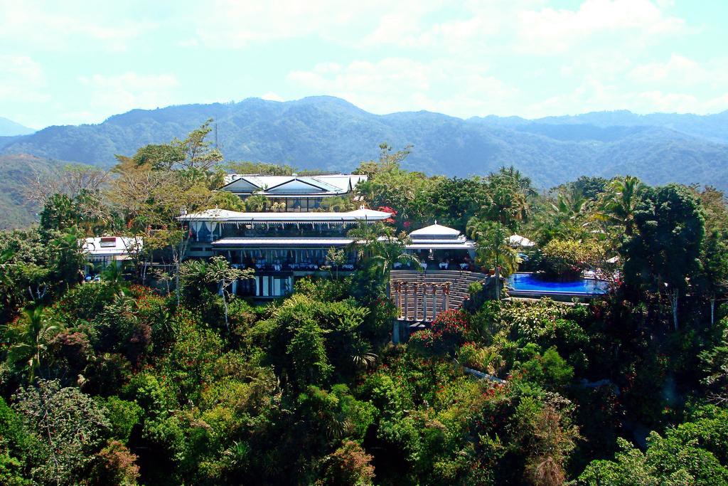 hotel villa caletas
