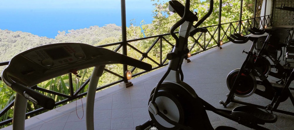 hotel villa caletas