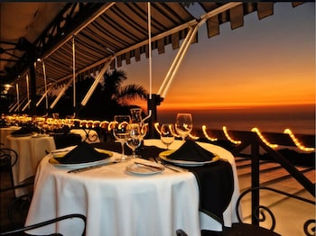 hotel villa caletas