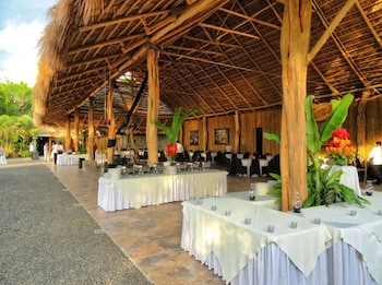 hotel villa caletas