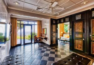hotel villa caletas