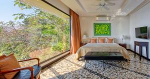 hotel villa caletas