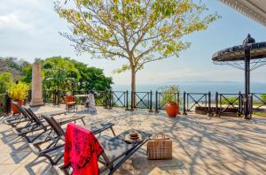 hotel villa caletas