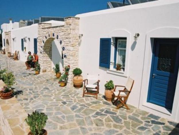 alexandros studios and apartments