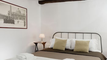arco in pantheon apartments