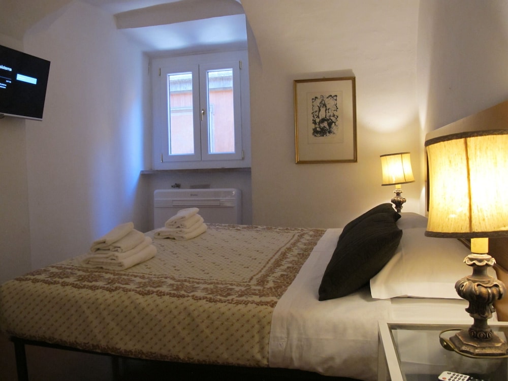 arco in pantheon apartments