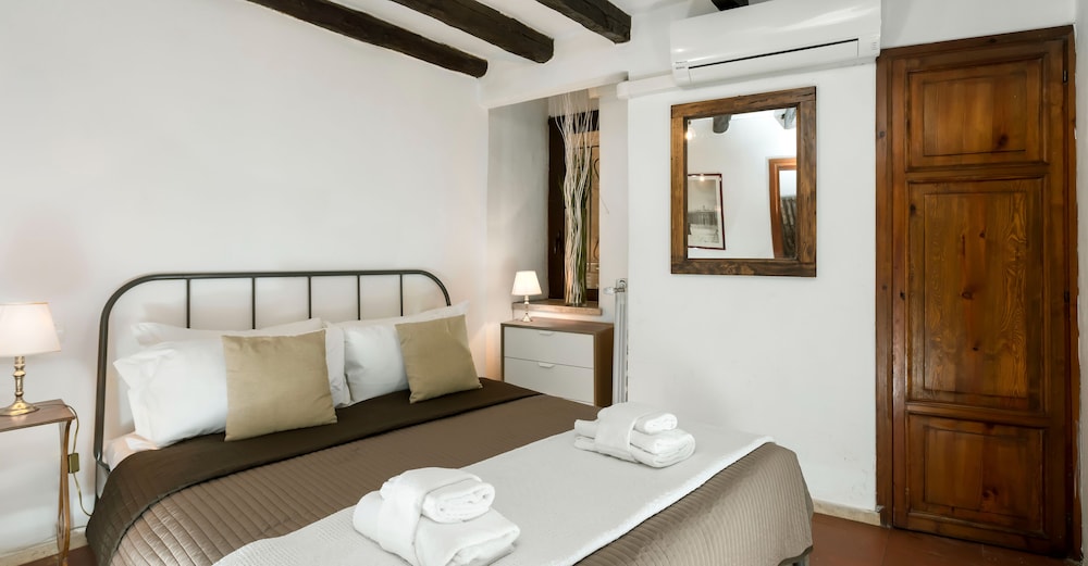 arco in pantheon apartments
