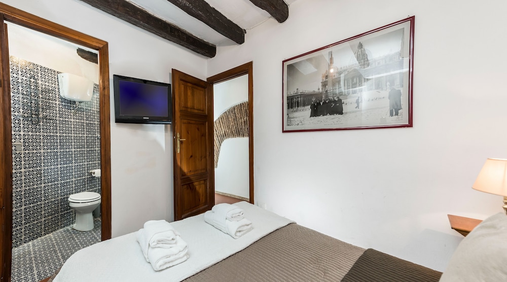 arco in pantheon apartments