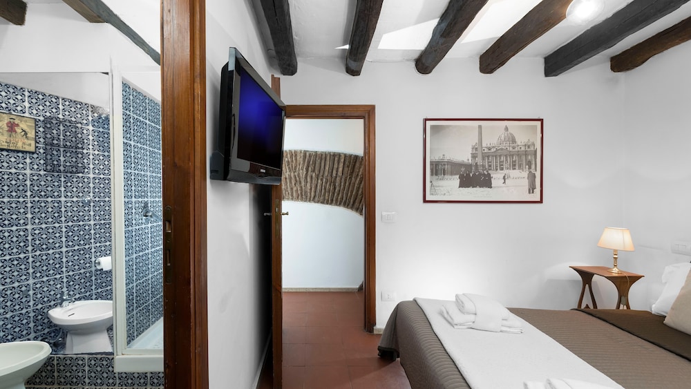 arco in pantheon apartments