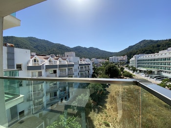 bandb yuzbasi beach hotel