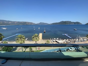 bandb yuzbasi beach hotel