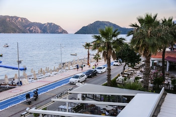bandb yuzbasi beach hotel