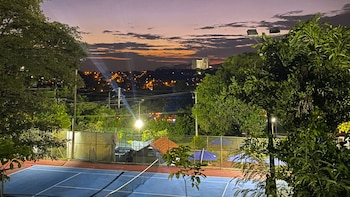 hotel on vacation girardot resort