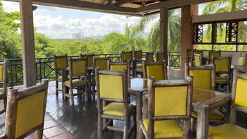 hotel on vacation girardot resort