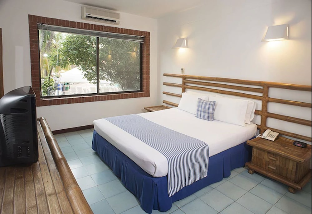 hotel on vacation girardot resort