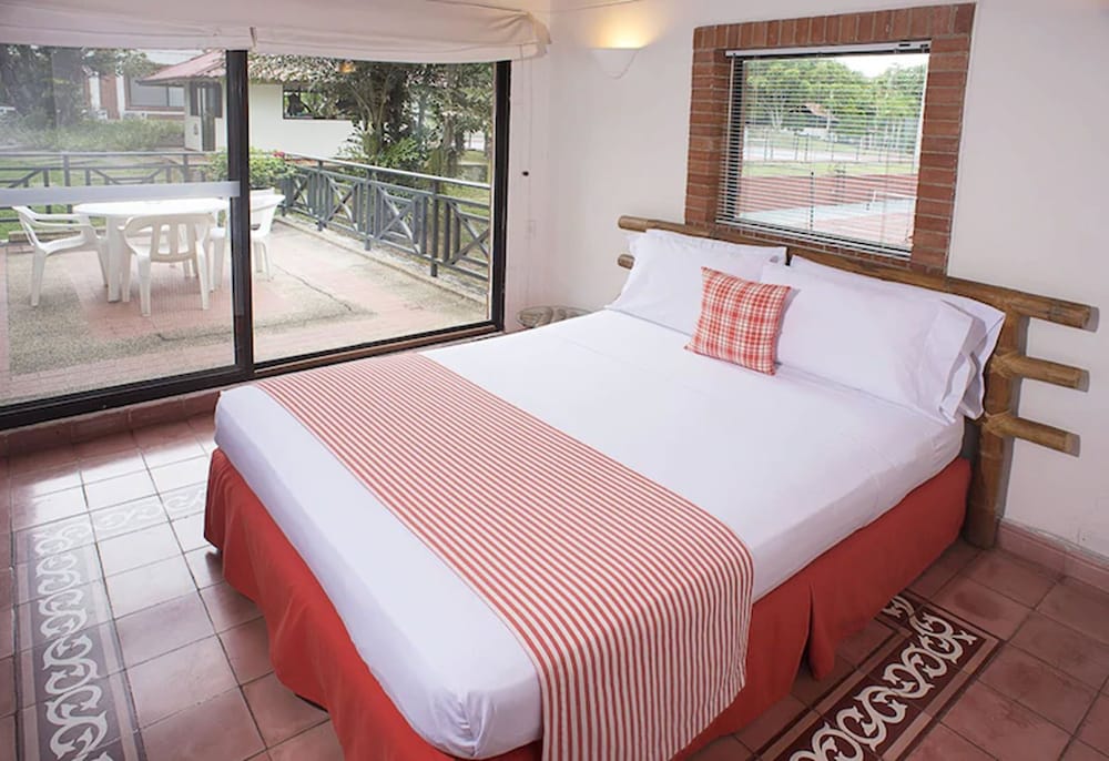 hotel on vacation girardot resort