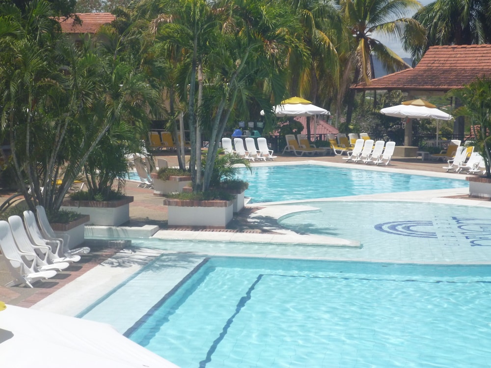 hotel on vacation girardot resort
