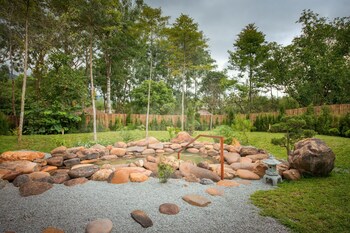 thanh tan hot springs by fusion