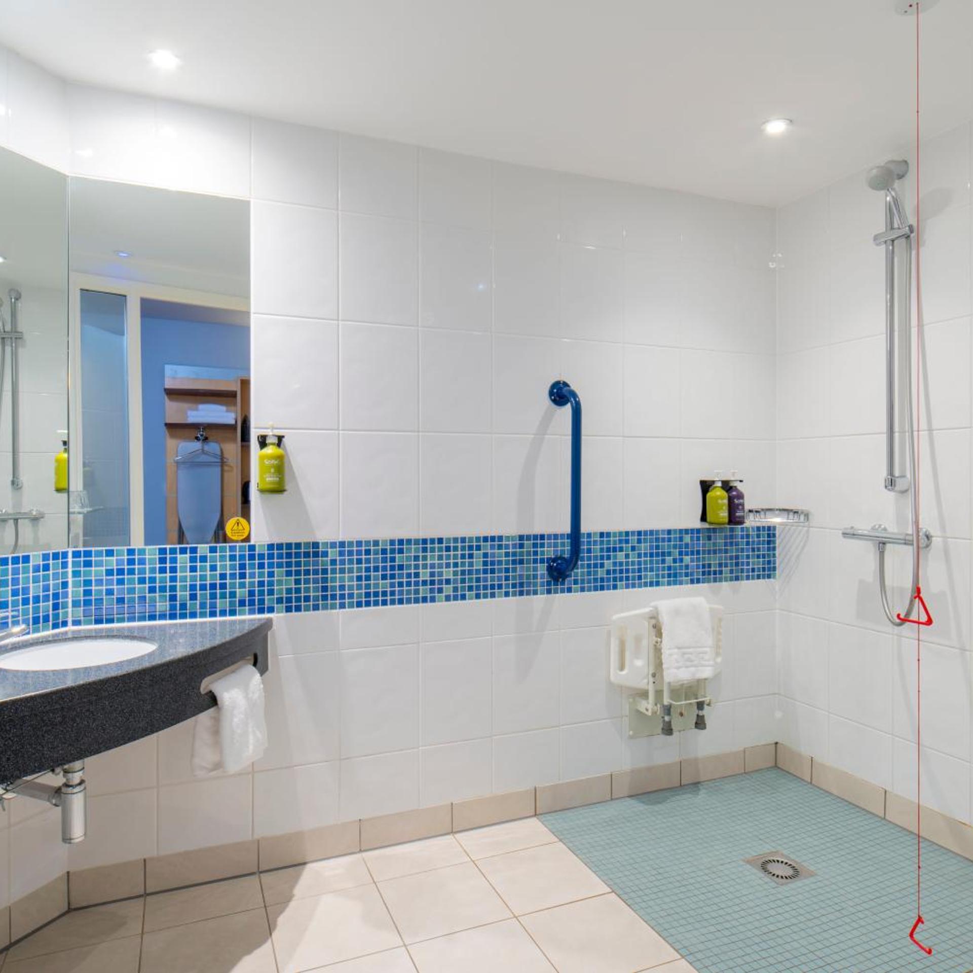 holiday inn express antrim an ihg hotel