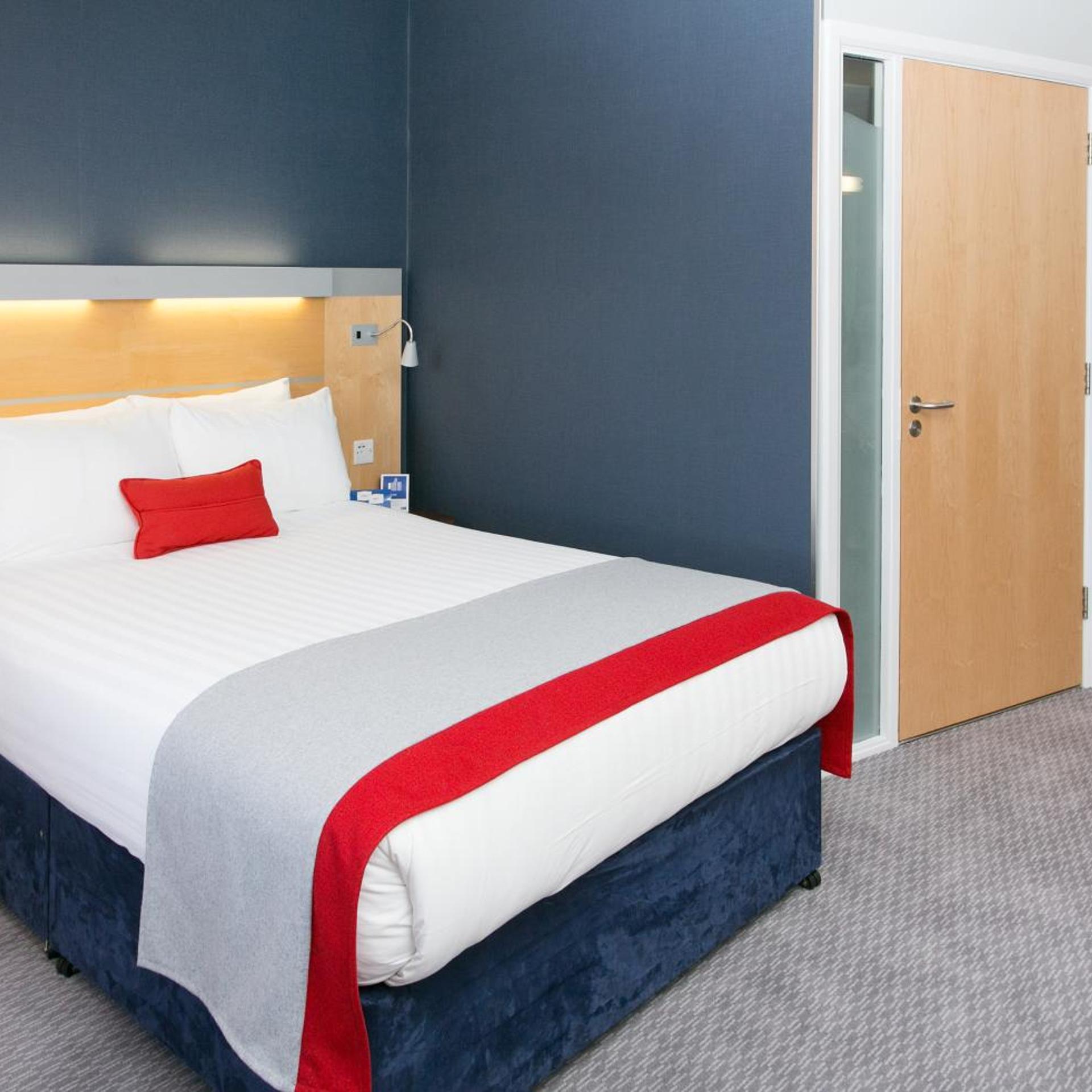 holiday inn express antrim an ihg hotel