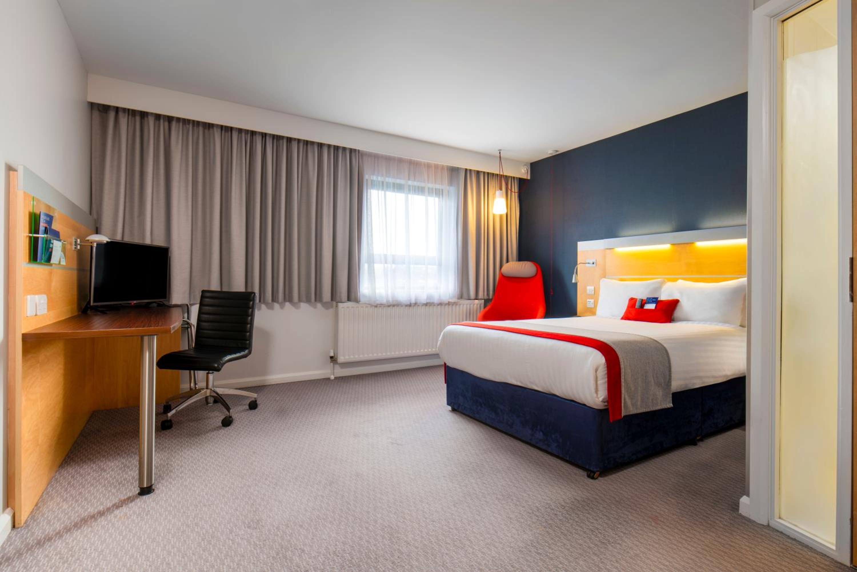 holiday inn express antrim an ihg hotel