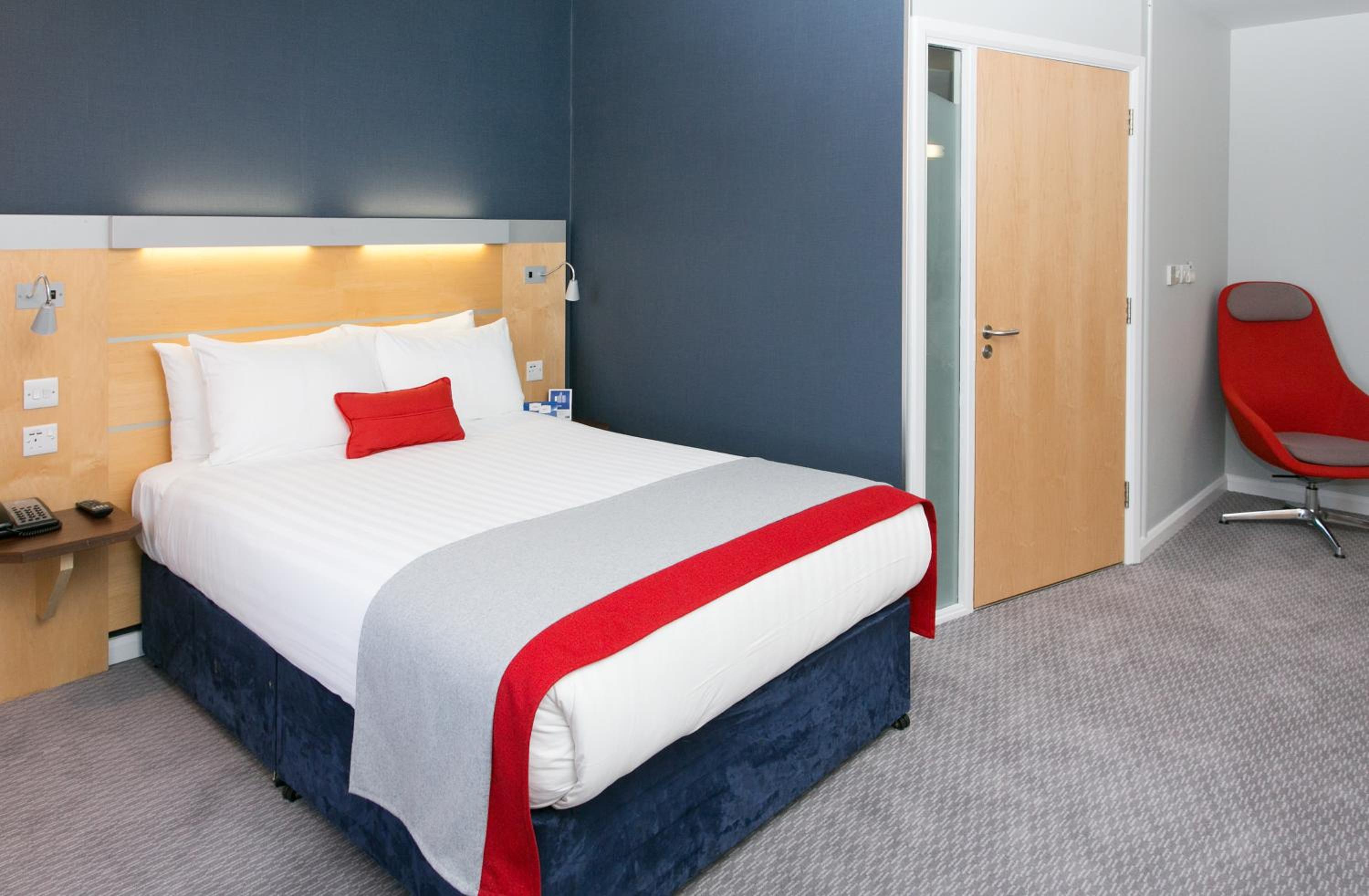 holiday inn express antrim an ihg hotel