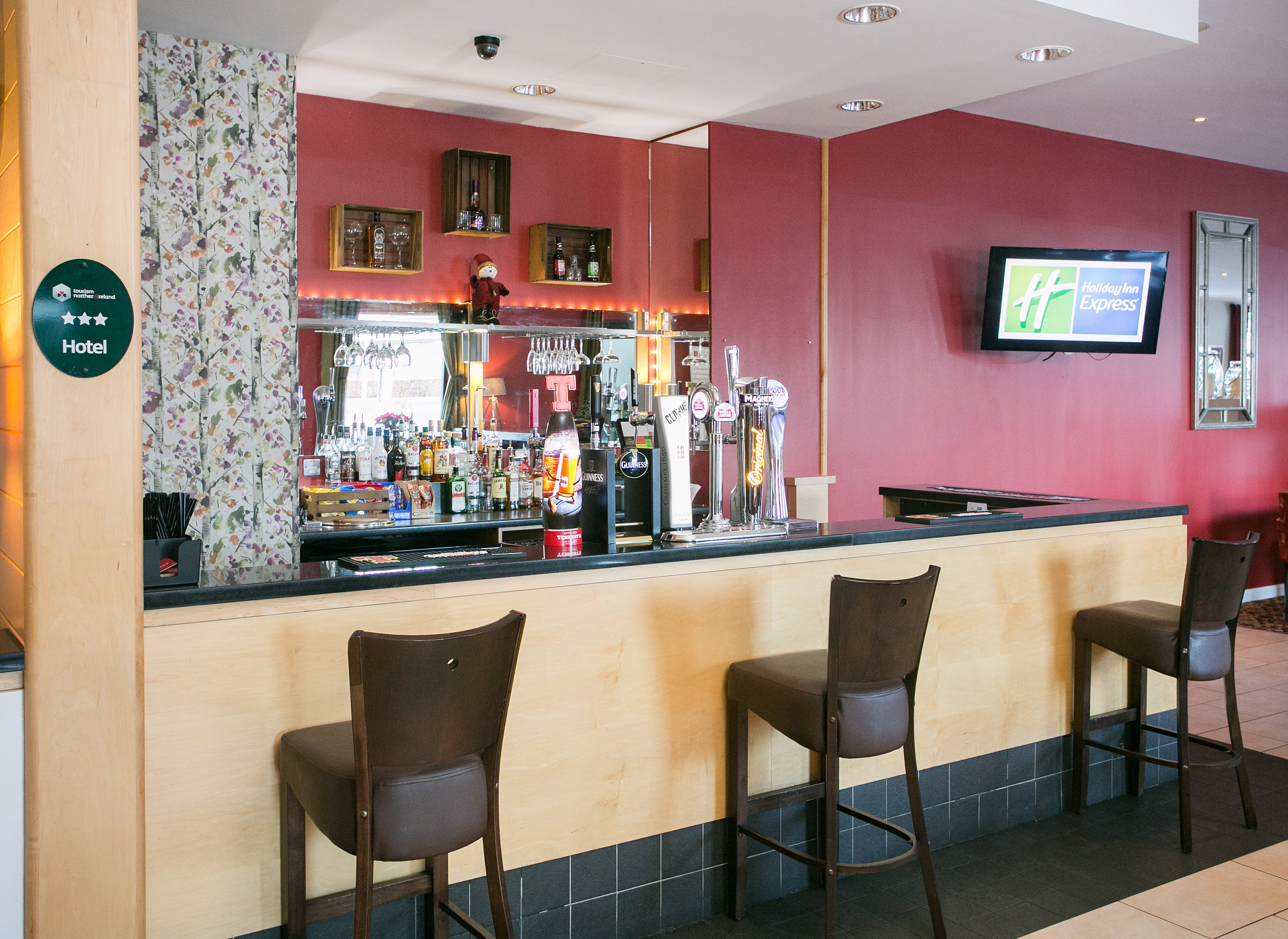 holiday inn express antrim an ihg hotel
