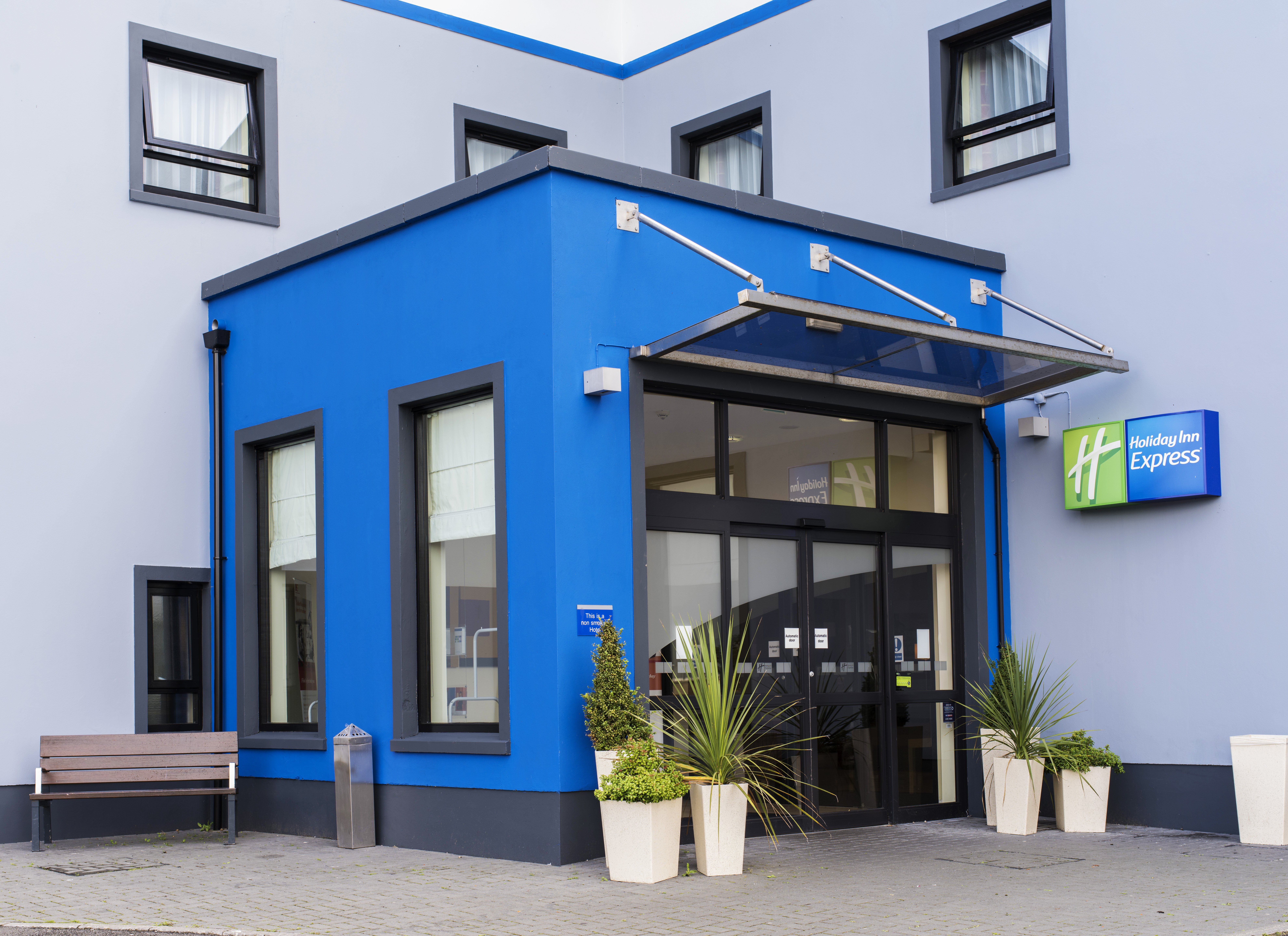 holiday inn express antrim an ihg hotel