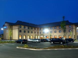 holiday inn express antrim an ihg hotel