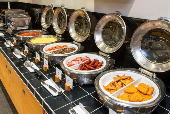 holiday inn express antrim an ihg hotel