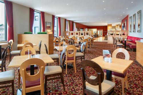 holiday inn express antrim an ihg hotel