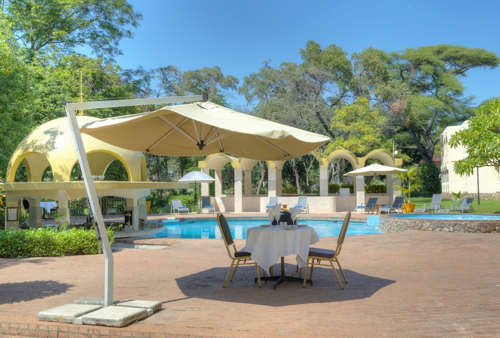 victoria falls rainbow hotel