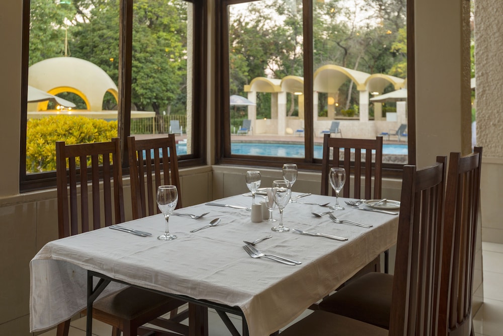 victoria falls rainbow hotel