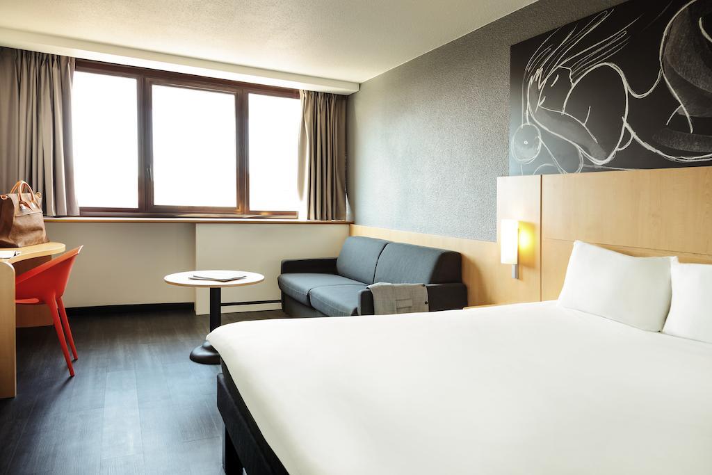 ibis montpellier centre comedie