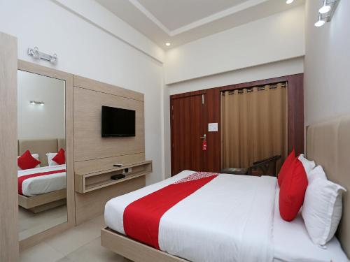 hotel lotus grand