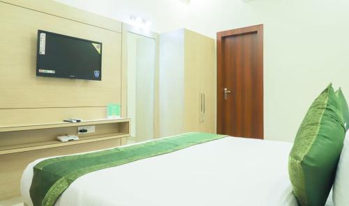 hotel lotus grand