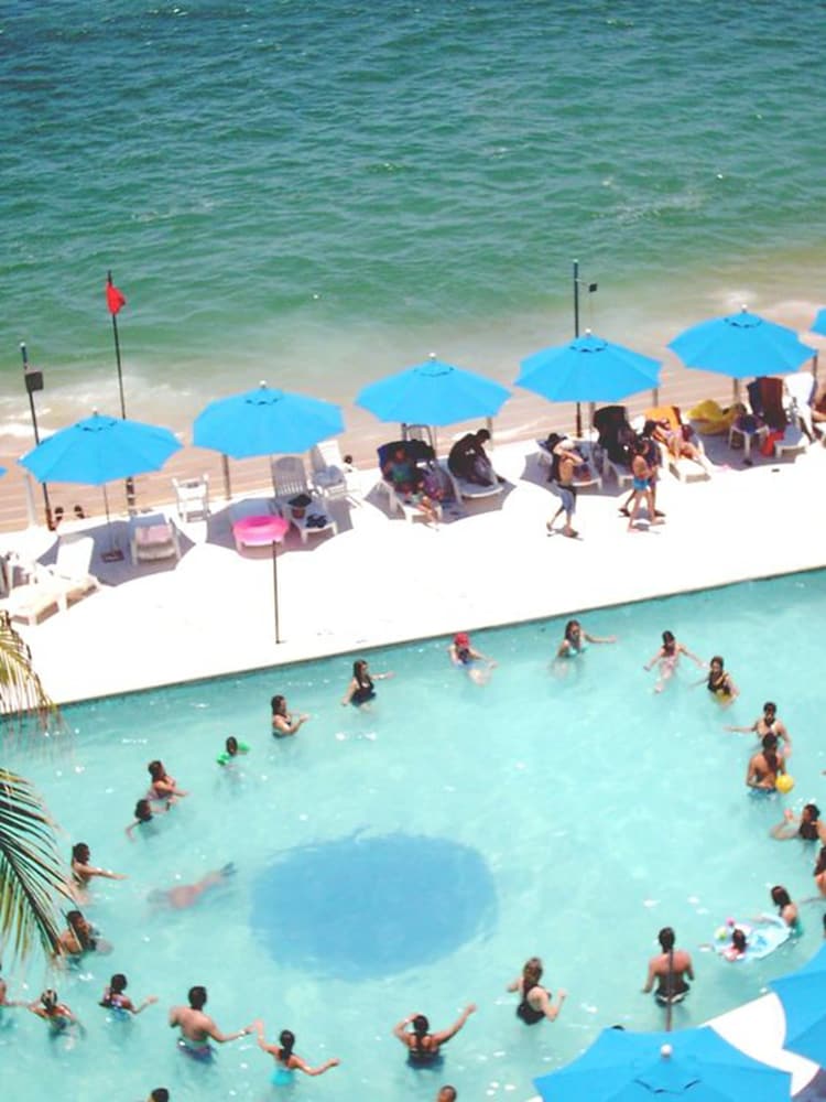 las torres gemelas acapulco