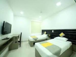 Cosy Room With Private Bath And Work Desk,Chanda Nagar>>Hyderabad,3 star