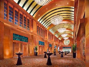 resorts world sentosa festive hotel sg clean