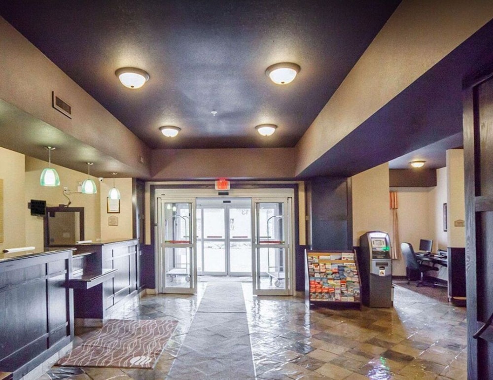 prairie moon inn sylvan lake