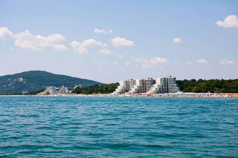 albena