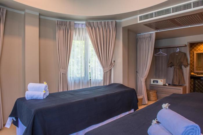 pp charlie beach resort