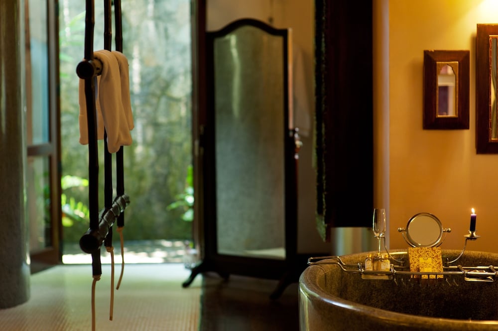 reef villa and spa