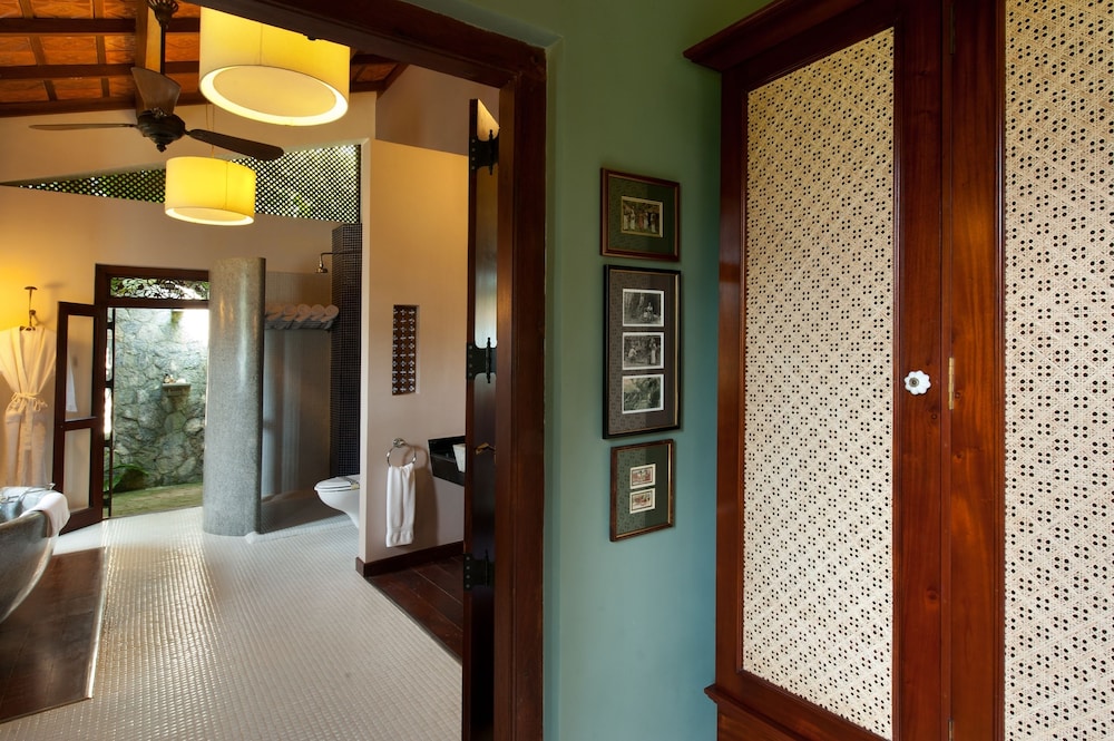 reef villa and spa