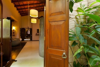 reef villa and spa