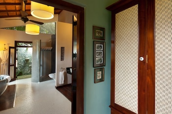 reef villa and spa